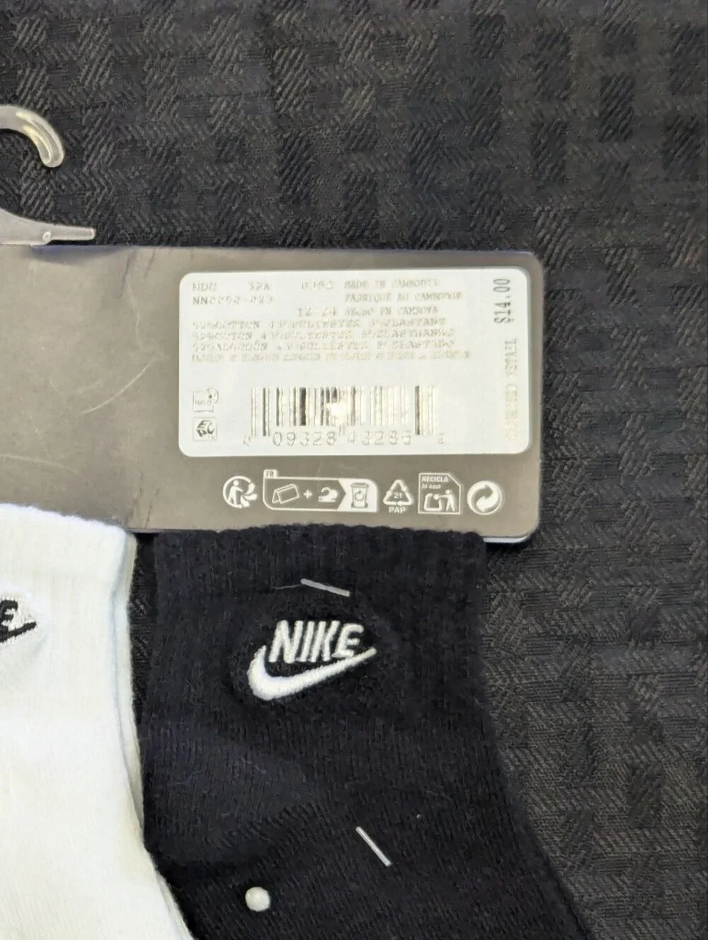 Toddler 2-4 Black and white Nike Socks 3 pack.